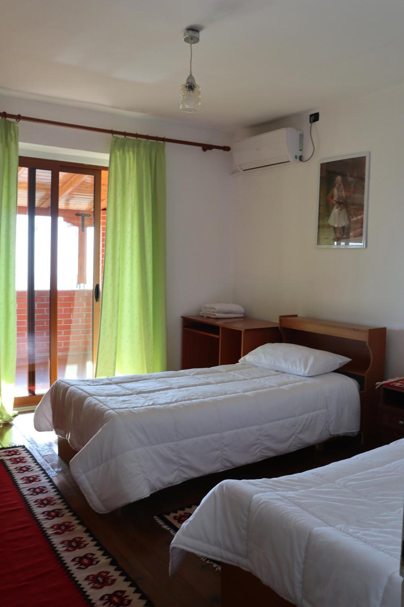 Vila 8 Krujë מראה חיצוני תמונה